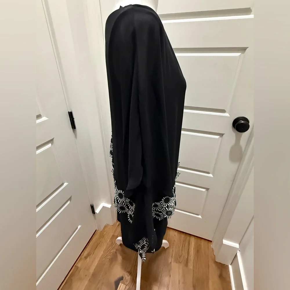 Joseph Ribkoff. Sheath Dress with Biased Cut Sheer Floral Trim Overlay. Size 6. - Picture 11 of 14